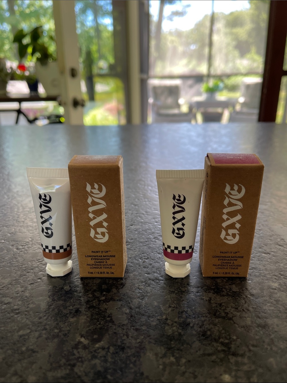 GXVE Paint it Up Longwear Mousse Eyeshadow in Bouncing Shoes or Dip Dye